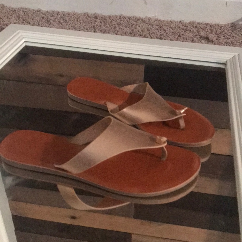 Rose gold flip flops !